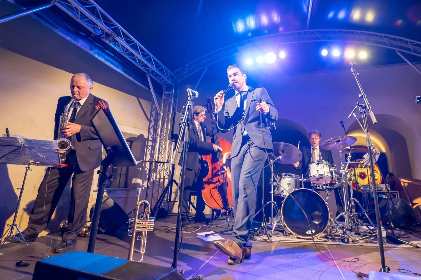 Frank Sinatra & Louis Armstrong Tribute Show