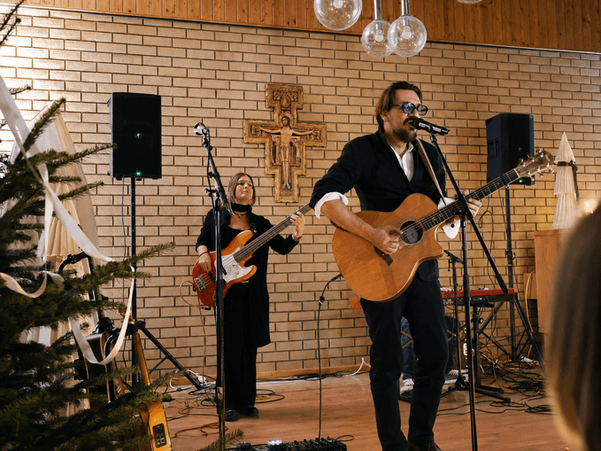 Benefizkonzert im Bademantel in Bad Loipersdorf