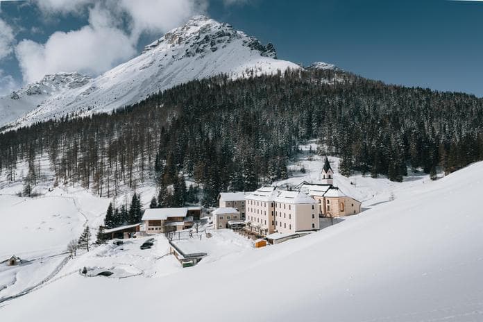 Waldrast Natur Resort: Fastenwanderwoche mit Yoga 2026