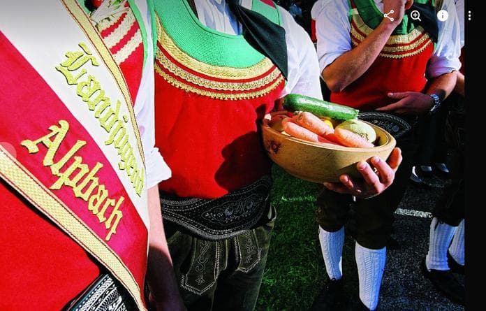 Rosenkranz Erntedank Prozession