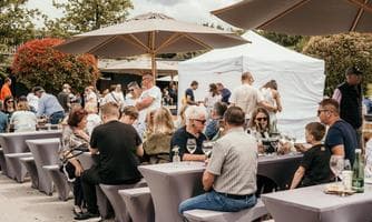 Hoffest "Season Opening" im Weingut Hannes Reeh