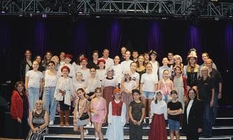 Familienmusical "Rapunzel- lässt kein Haar herunter"