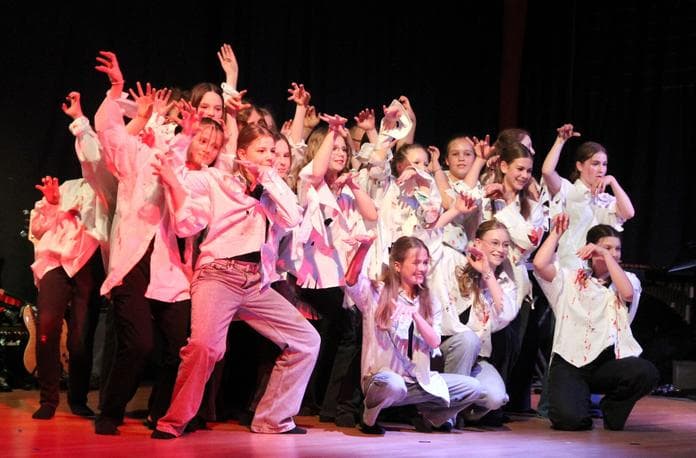 40 Jahre Musik-Mittelschule; 70 Jahre Haupt/Mittelschule & Abschlusskonzert MMK,