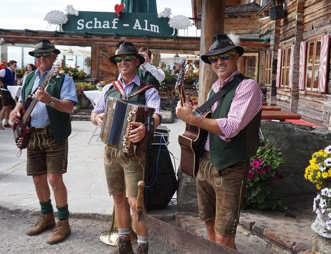 Traditioneller Frühschoppen - "Die 3"