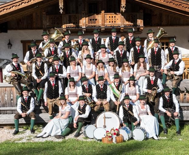 Dämmerschoppen der Trachtenmusikkapelle Pichl Gasthaus Brunner