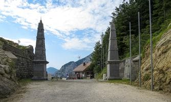 Alter Loiblpass: Genussvolle Wanderung zur slowenischen „Stari Loibl Hütte“