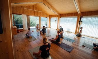 "Mit dem Herzen feiern" Yogaworkshop