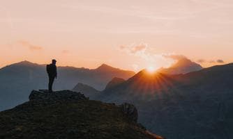Sondertour: Sonnenaufgang zu Sonnwend am Stanziwurten