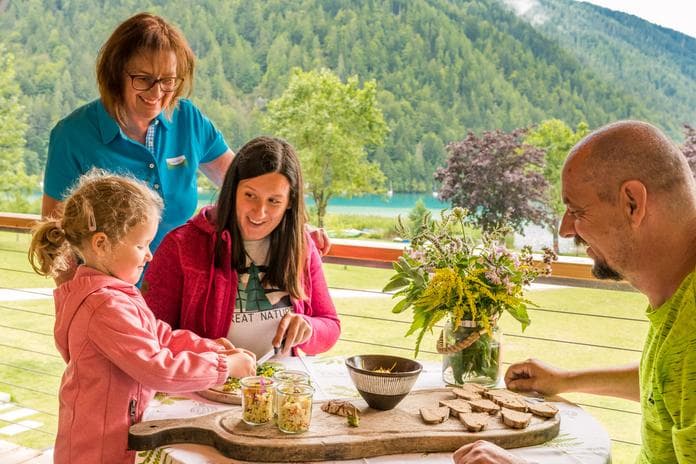 Workshop - "Sommererwachen in der Kräuterkuchl" Naturpark Weissensee