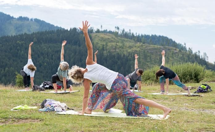 Yoga im Kräutergarten-Spüren.Leichtigkeit.Sein