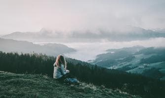 Auf blühenden Wegen zum Genuss – Sommerwanderung am Niederndorferberg