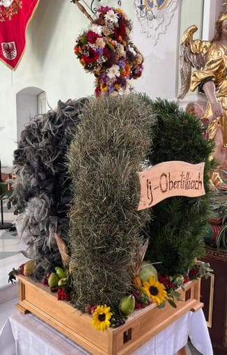 Erntedankfest mit Prozession und Pfarrfest am Kirchplatz