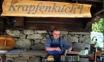 Bauernkrapfen backen