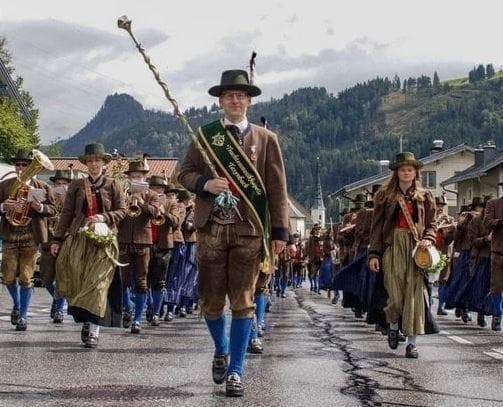 Sommerkonzert der TMK Taxenbach mit Heimatgruppe