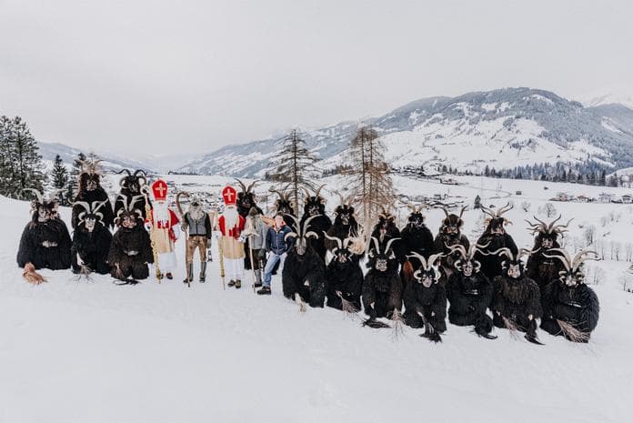 Krampusrummel- & Kränzchen, Adventmarkt