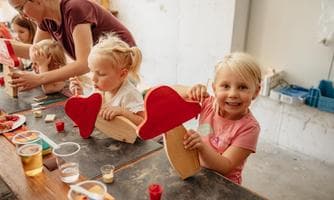 Kinder Holzworkshop mit Klaus
