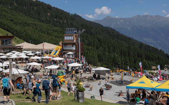 Spielefest in Fiss