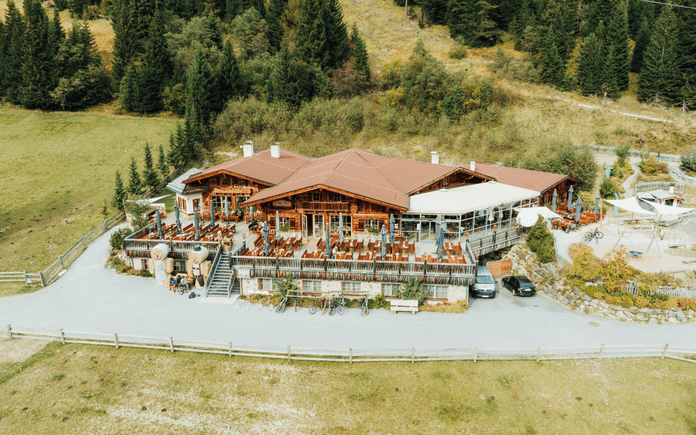 Live Musik im Leithe Wirt mit Bergblitz Daniel und Gustl