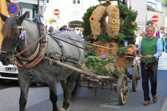 Erntedankfest mit Umzug der Vereine