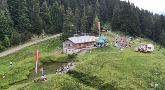 Hüttenfest bei der Strenger Skihütte