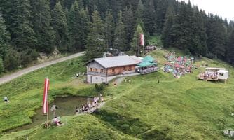Hüttenfest bei der Strenger Skihütte