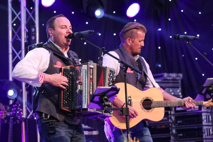 Live-Musik mit "Sonnwend - die Band"