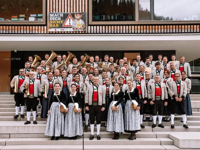 Platzkonzert der BMK Gerlos mit D'Gernkogla Volkstanzla