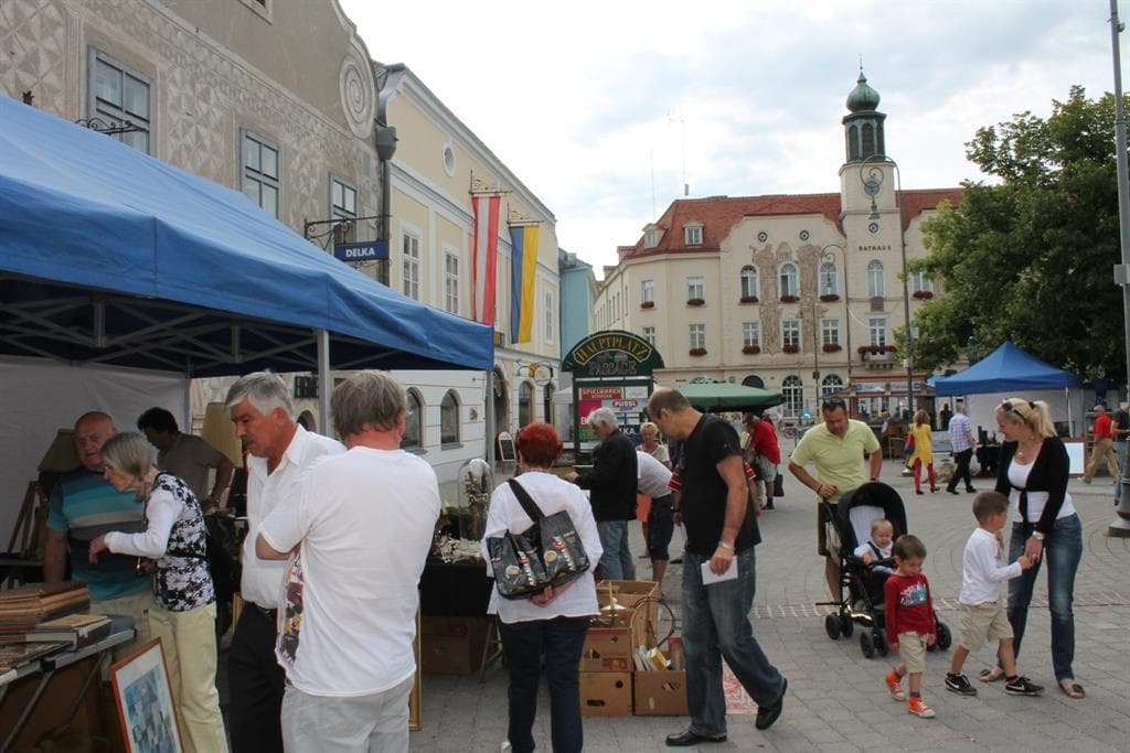 Antik & Sammlermarkt in 2620 Neunkirchen