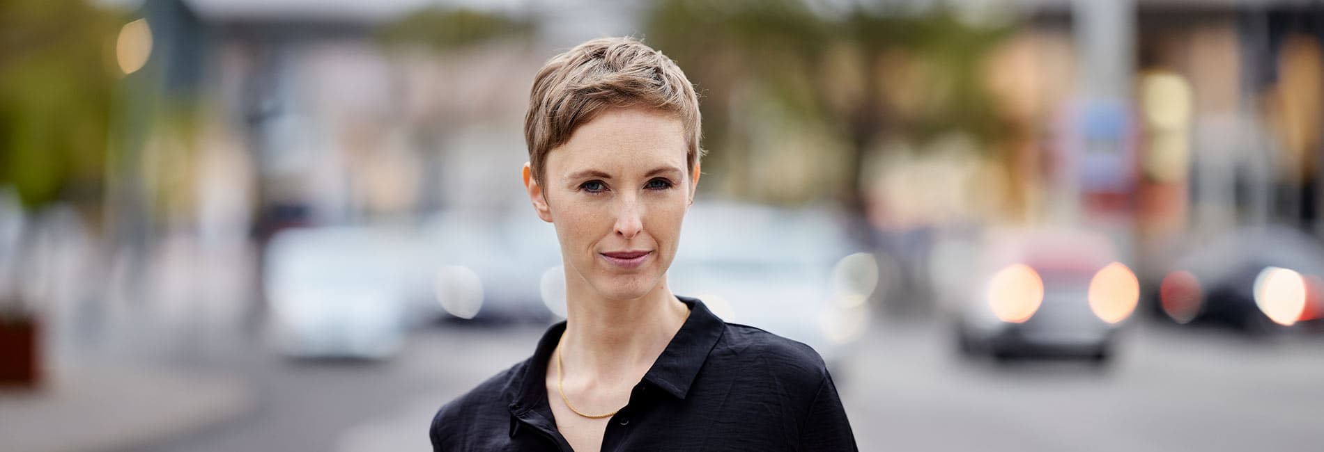 Sonja Pikart: Halb Mensch