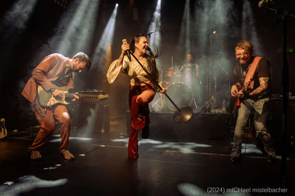 KRISSY MATTHEWS BAND ft. KIM JENNETT