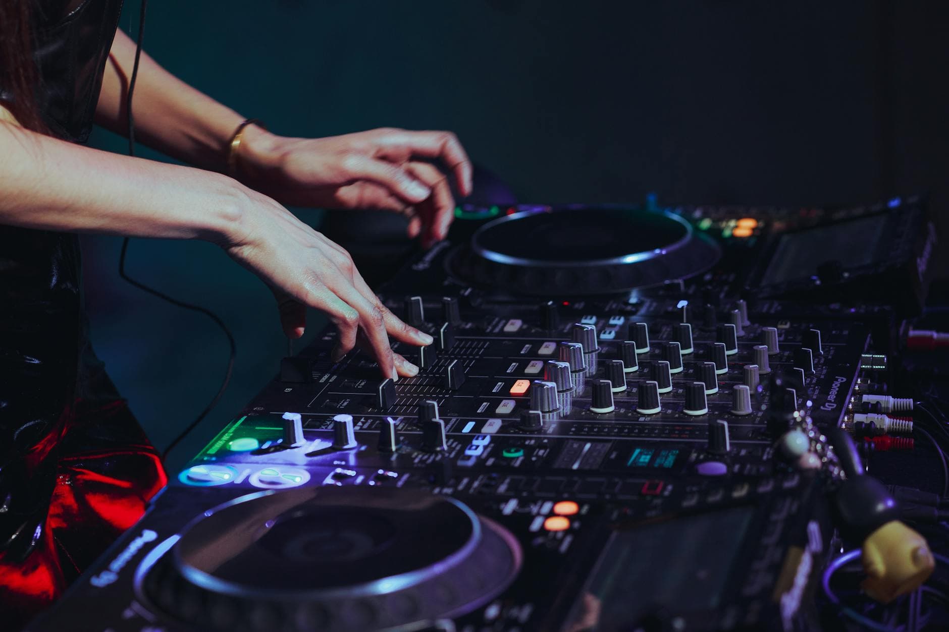 Sommerparty im Roadhouse
Samstag