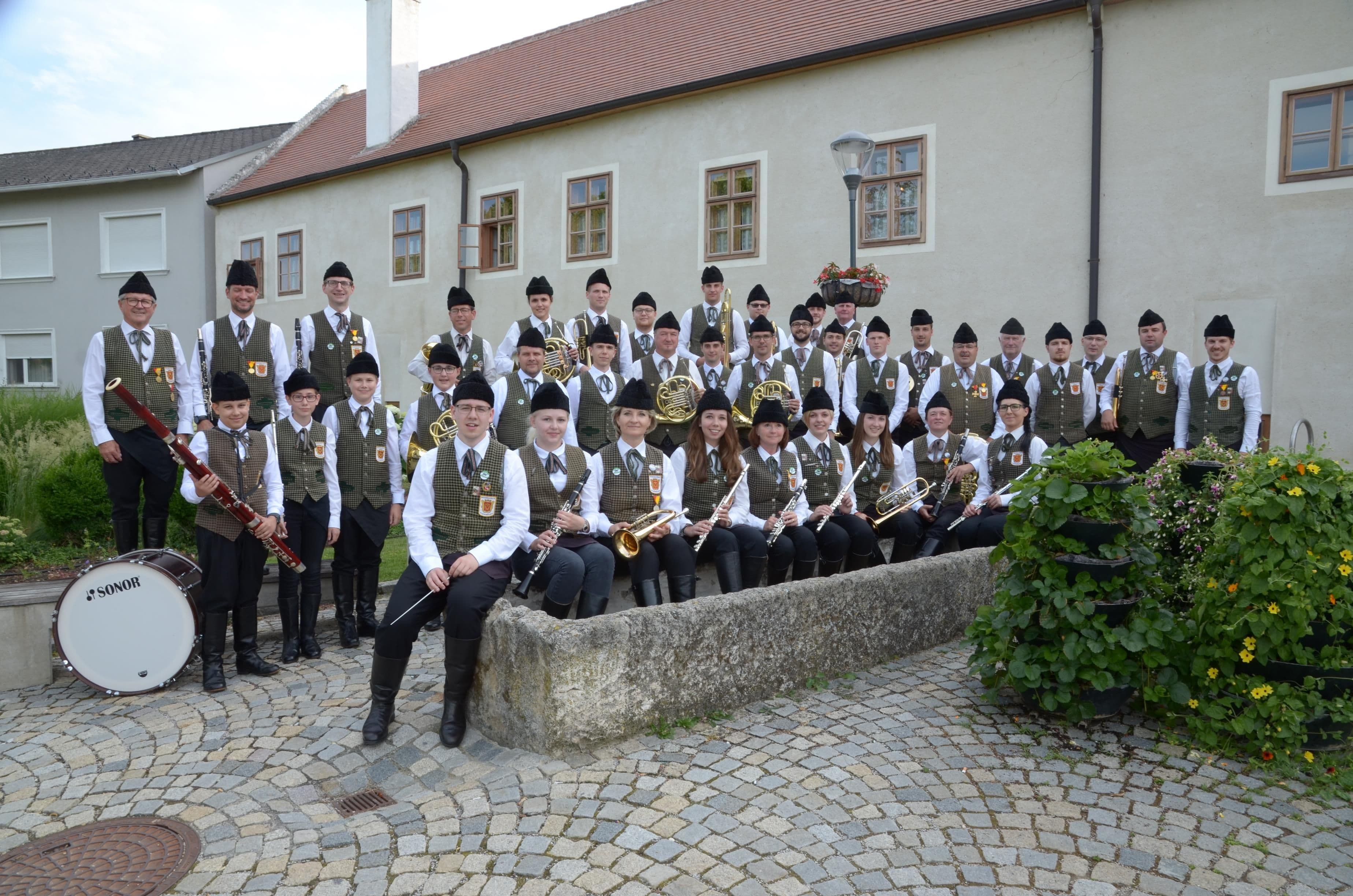 Blasmusik im Dorf