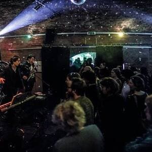 Event
Jazz / Improvisation
Thomas Beham Trio
Sa 25.7.,
20:00 Uhr
Louisiana Blues Pub, 1040 Wien