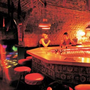 Event
Party
Bricks Pure
(Funk, Rap)
Sa 25.7.,
21:30 Uhr
Bricks, 1020 Wien