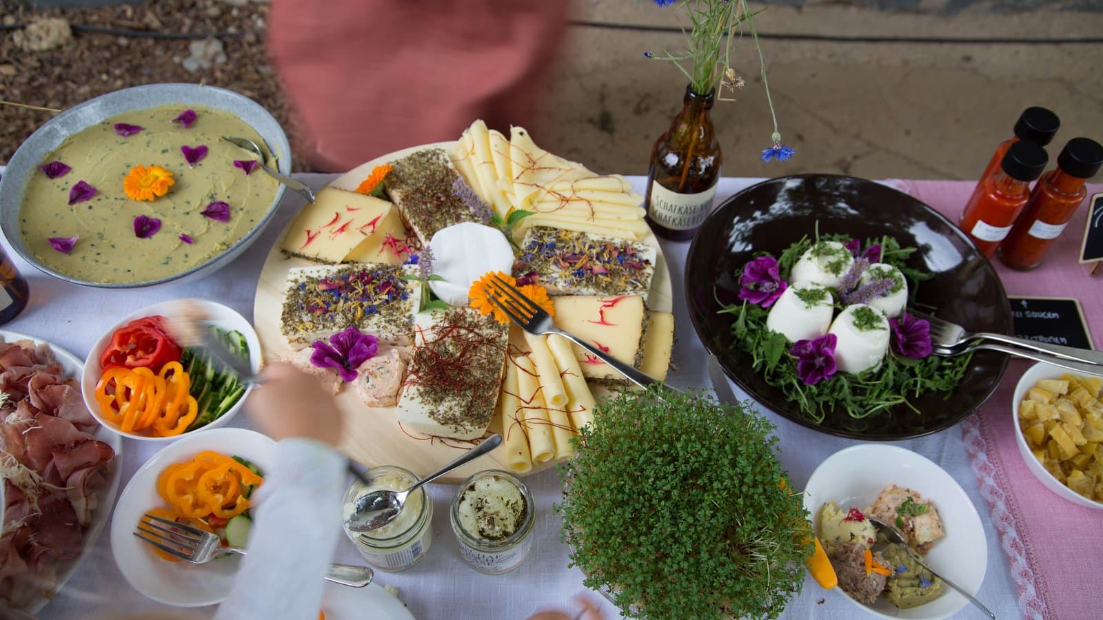 Cross-Cultural Musik-Brunch "Koste die Welt"