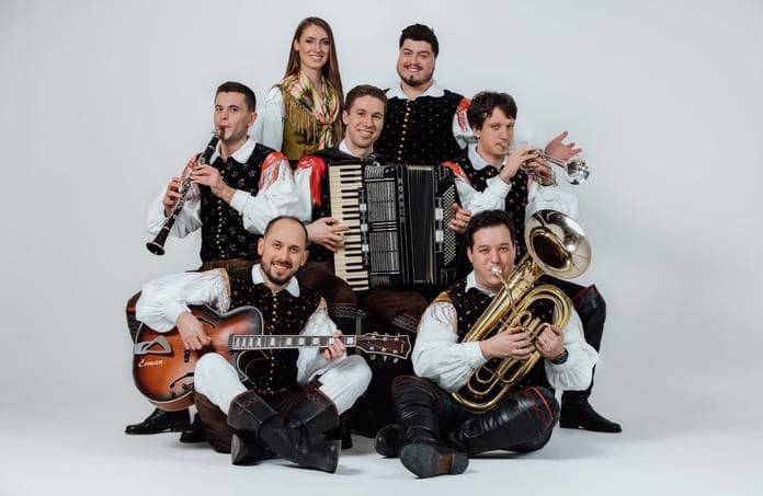 Open Air "SAŠO AVSENIK und seine Oberkrainer" in Fürstenfeld