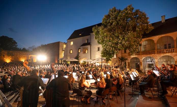 Schlosshofserenade Hartberg open air