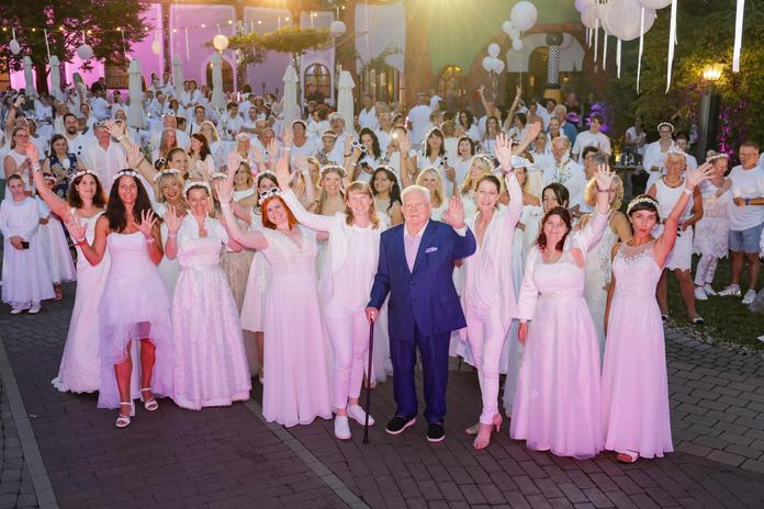 Brautkleidtreffen - Einfach weiß in Bad Blumau