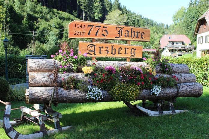 Frühschoppen mit Entenrennen