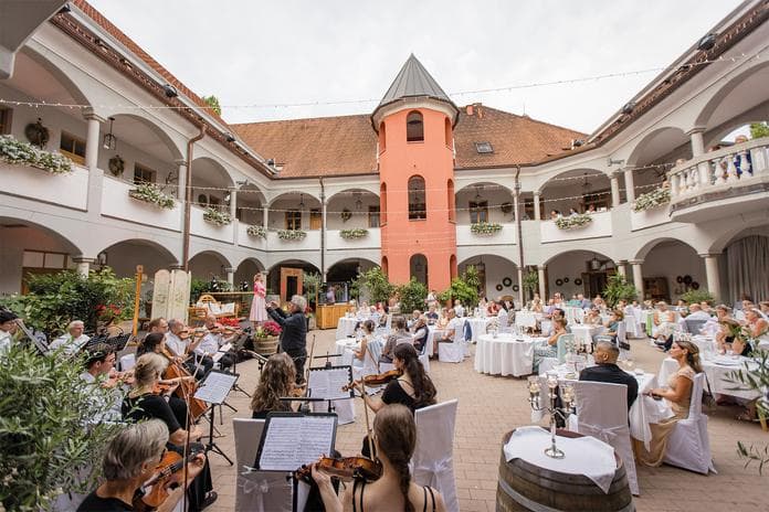Klassik & Dinner in Großwilfersdorf