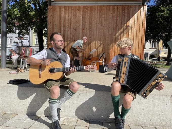Volksmusik am Bauernmarkt