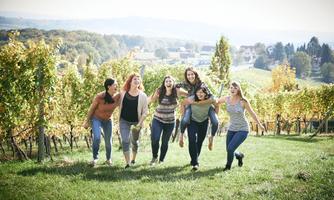 Picknick bei den Weinblüten