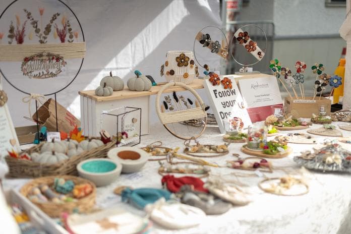 Kunsthandwerksmarkt am Fehringer Samstagsmarkt