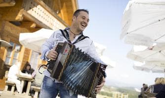 Live Musik auf der BratlAlm