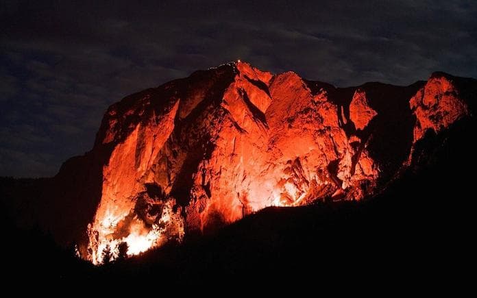 Berge in Flammen