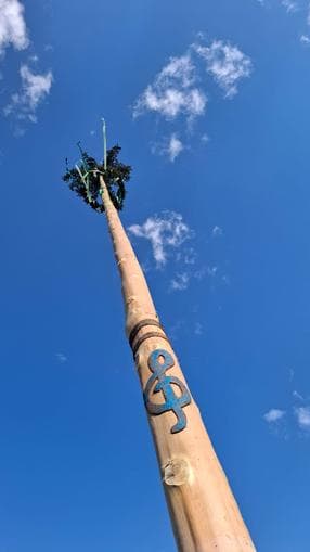 Maibaum umschneiden Musikverein Bretstein