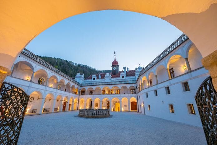 Sommerabend-Führungen im Gartenschloss Herberstein