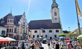 Muttertagswochenende: Autoshow & Modenschau