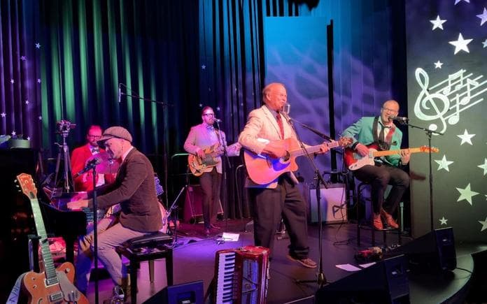 Die Jimmy und Erik Petterson’s Father & Son Band