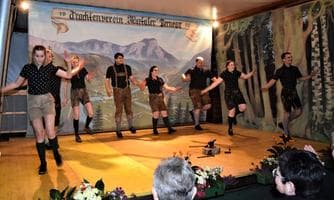 Maibaumumschneiden mit Sonnwendfeuer des Trachtenvereins Murtaler Pernegg